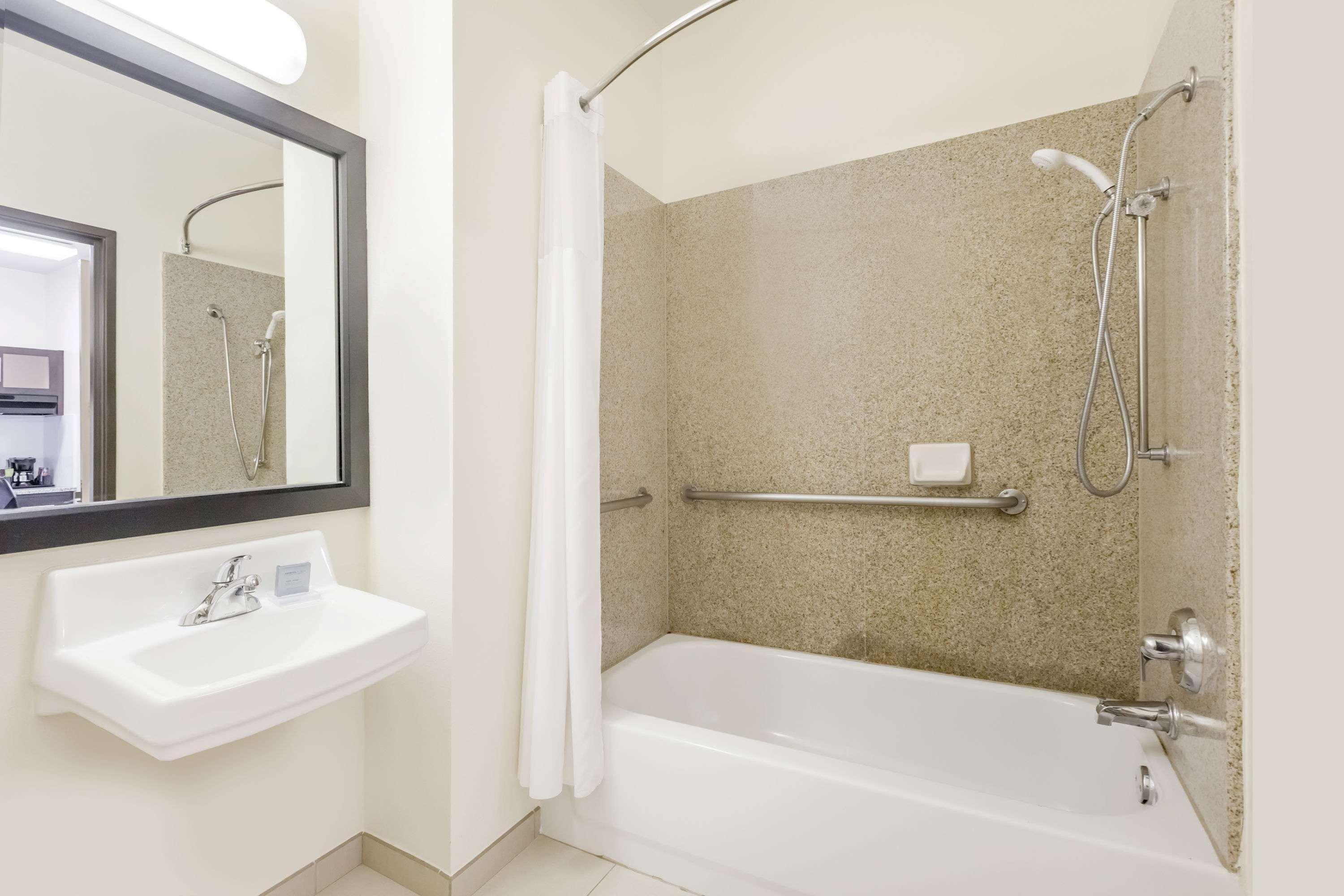 Hawthorn Suites Irving Dfw South Extérieur photo